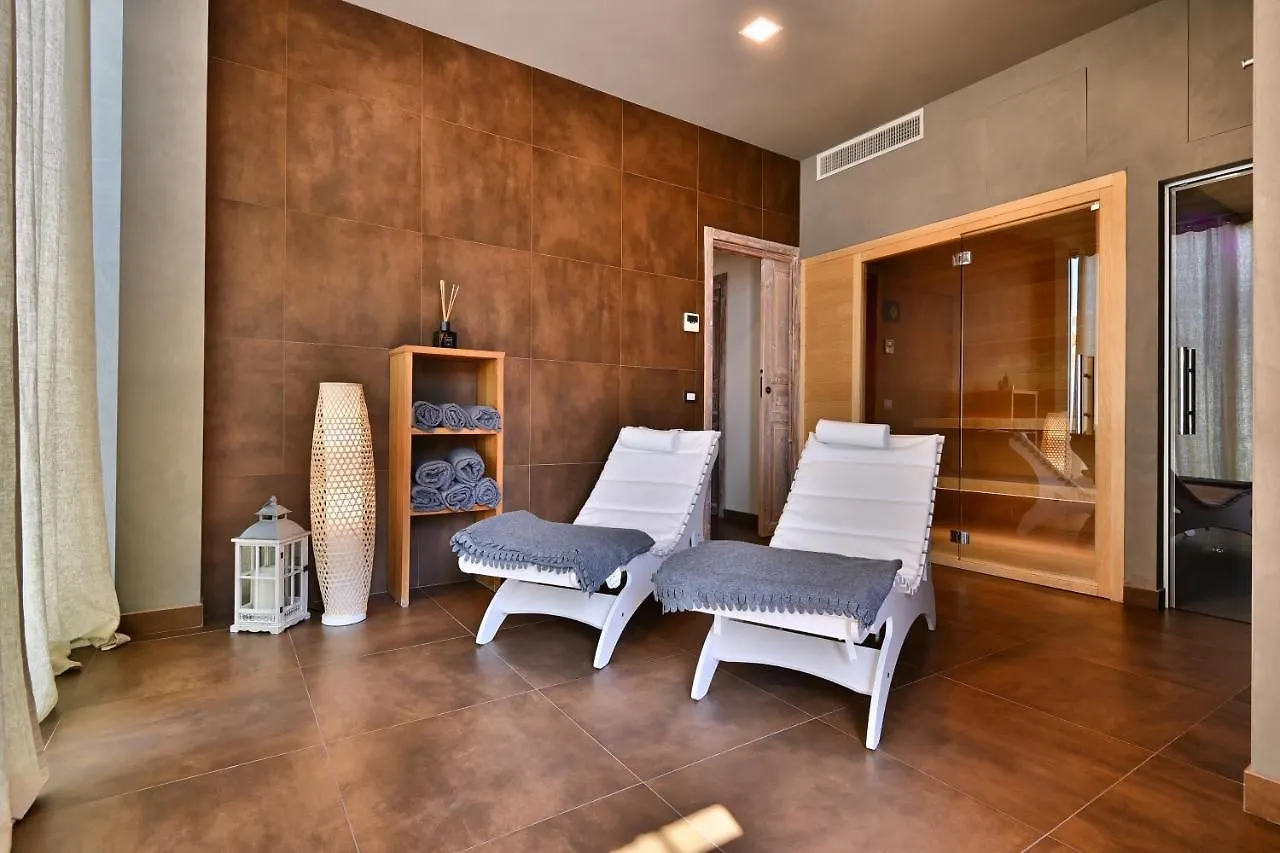 Bnb Borgo Le Vigne - L'Uva Rara Only Adults Tignale İtalya