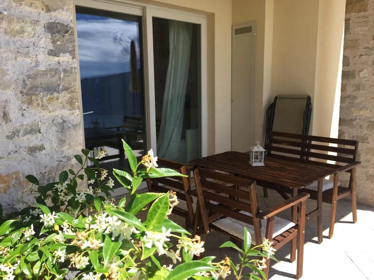 Bnb Borgo Le Vigne - L'Uva Rara Only Adults Tignale Daire